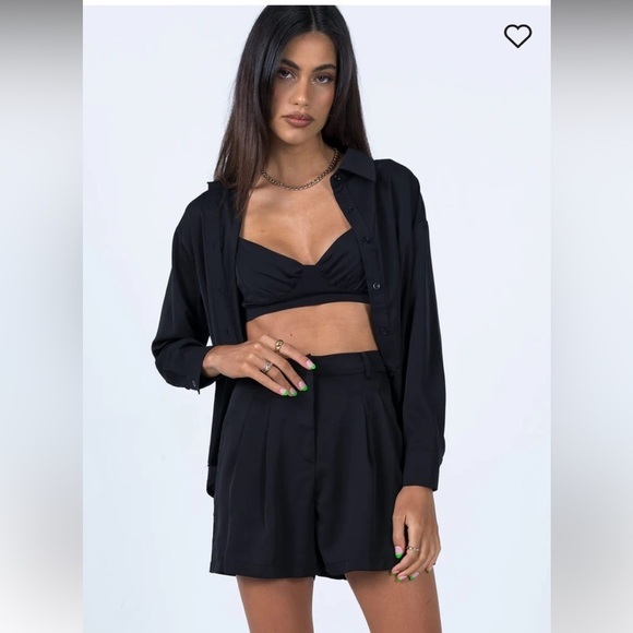 NWOT PRINCESS POLLY Black Kaitlyn High Rise Pleated Shorts Size 0 - Picture 1 of 13